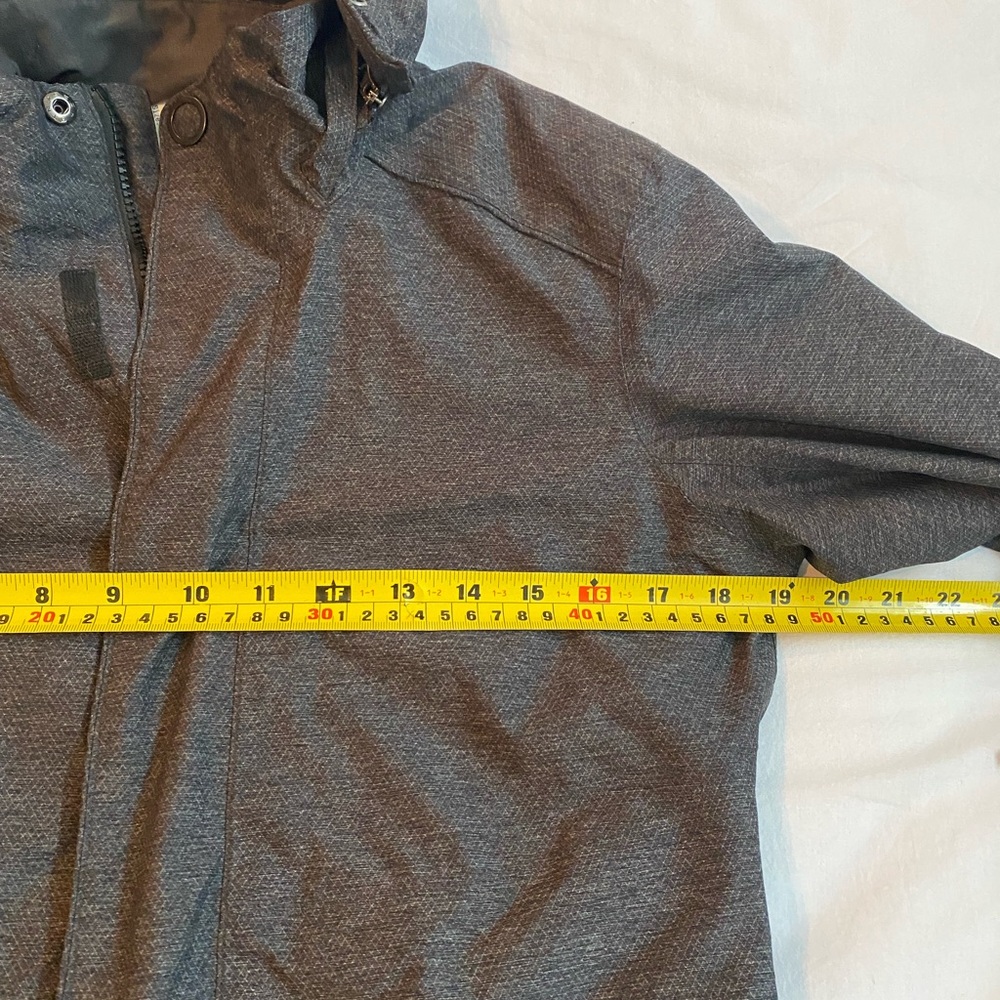 REI E1 Rain Jacket size S - Picture 13 of 17